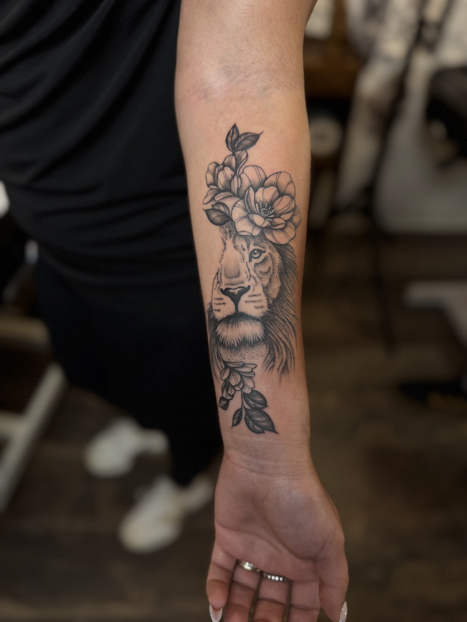 ATAKX, artiste tatoueur fondateur de BLACKSACRED